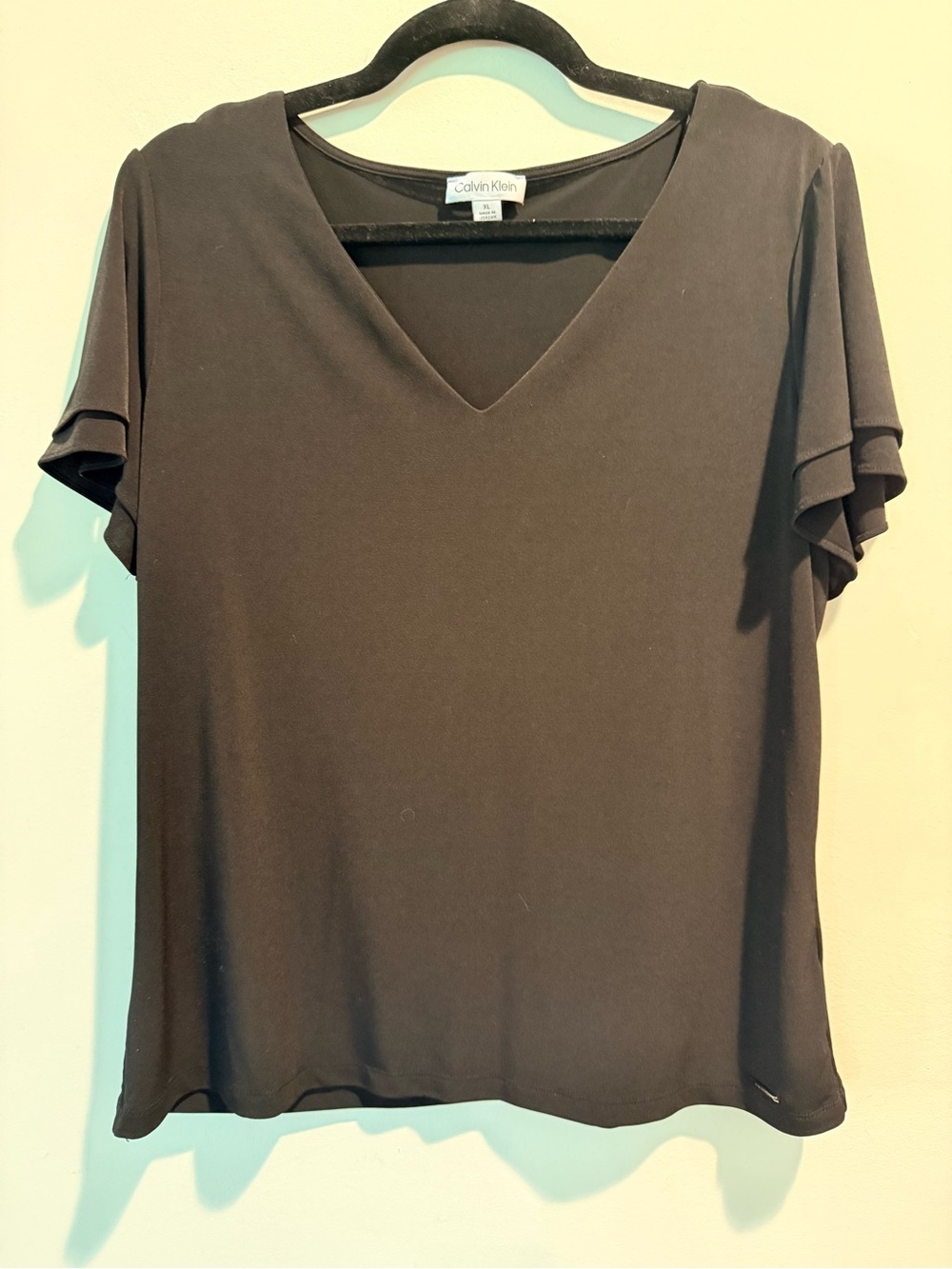 Romantic Flutter Sleeve Blouse Calvin Klein Size XL Closet Staple